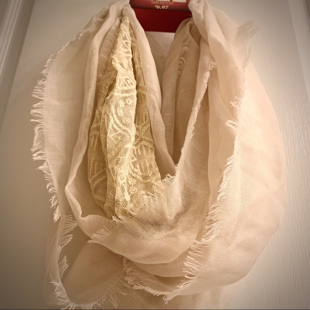 ⭐️Last Chance⭐️ Faded Glory Lace Infinity Scarf - Picture 2 of 8